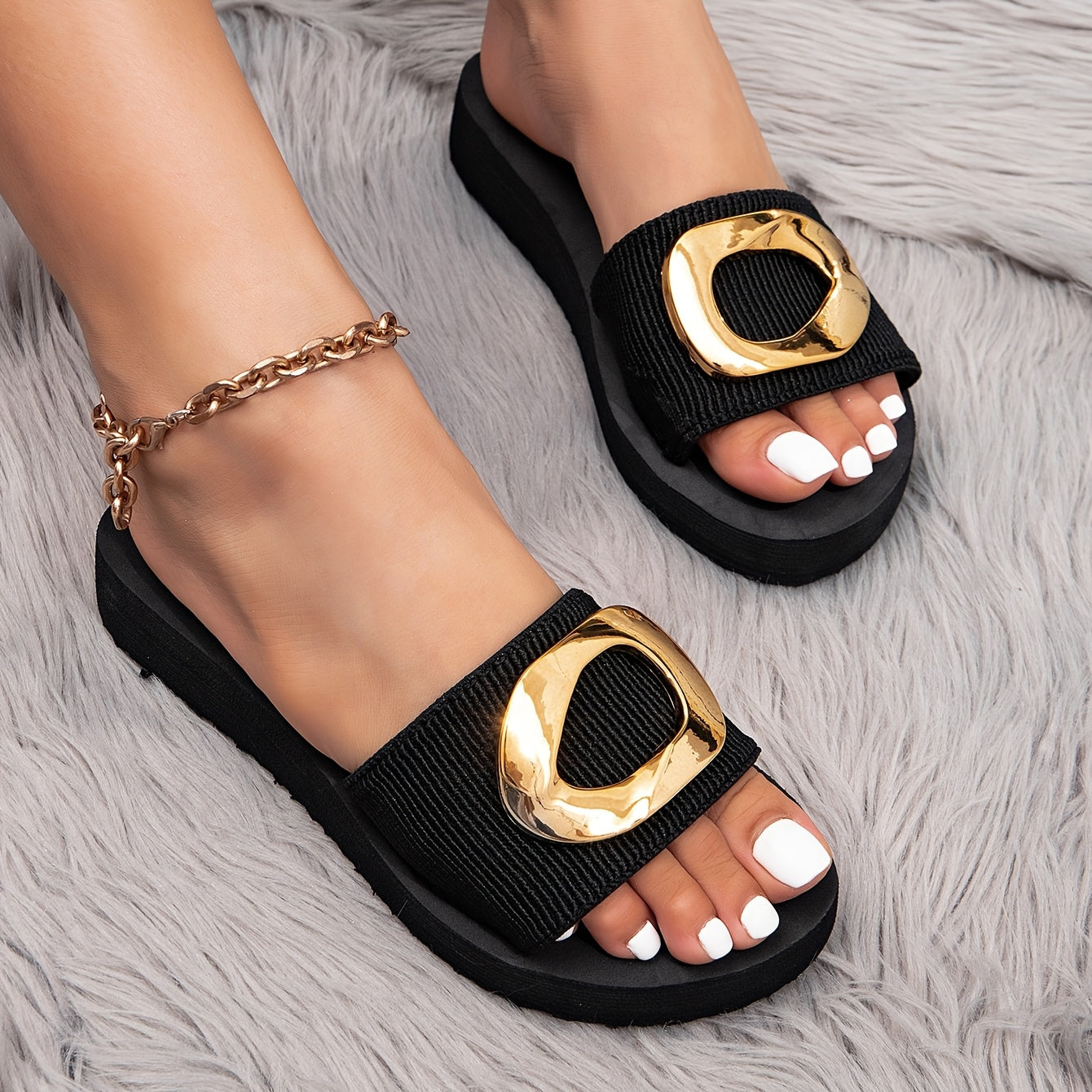 Saphira – Bold Style, Effortless Comfort