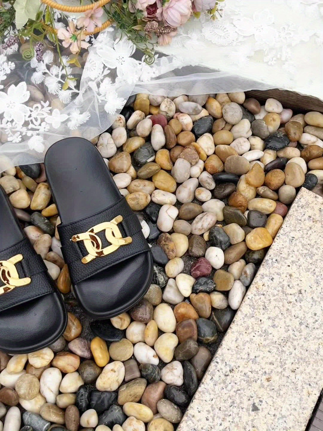 Lorenza – Chic Comfort for Any Look