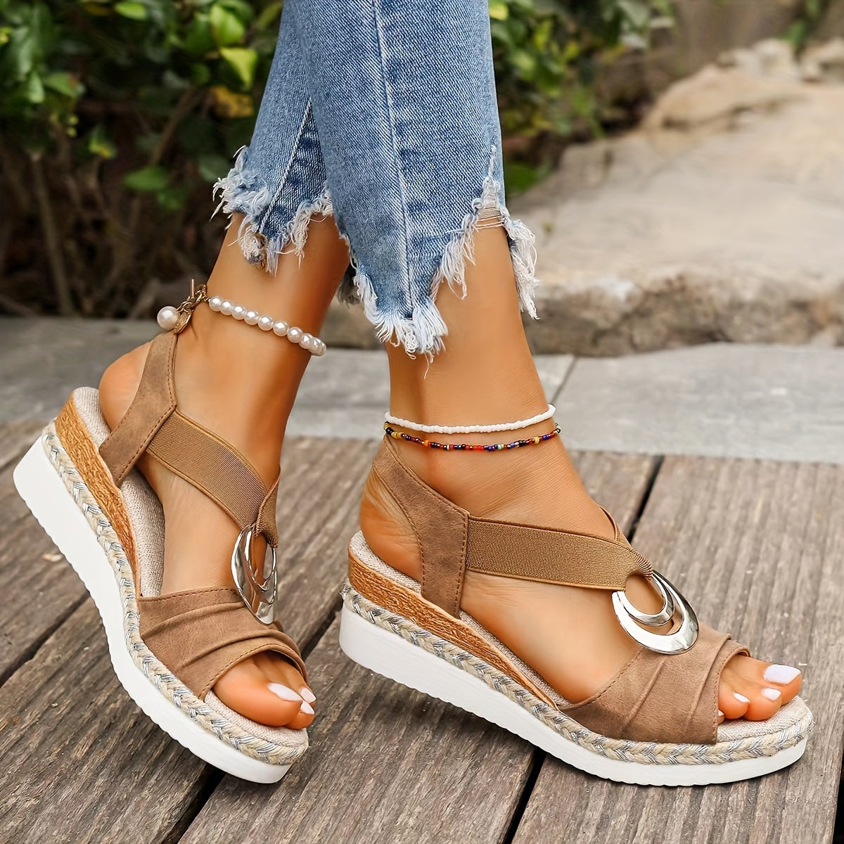 Celina – Graceful Style, Everyday Comfort