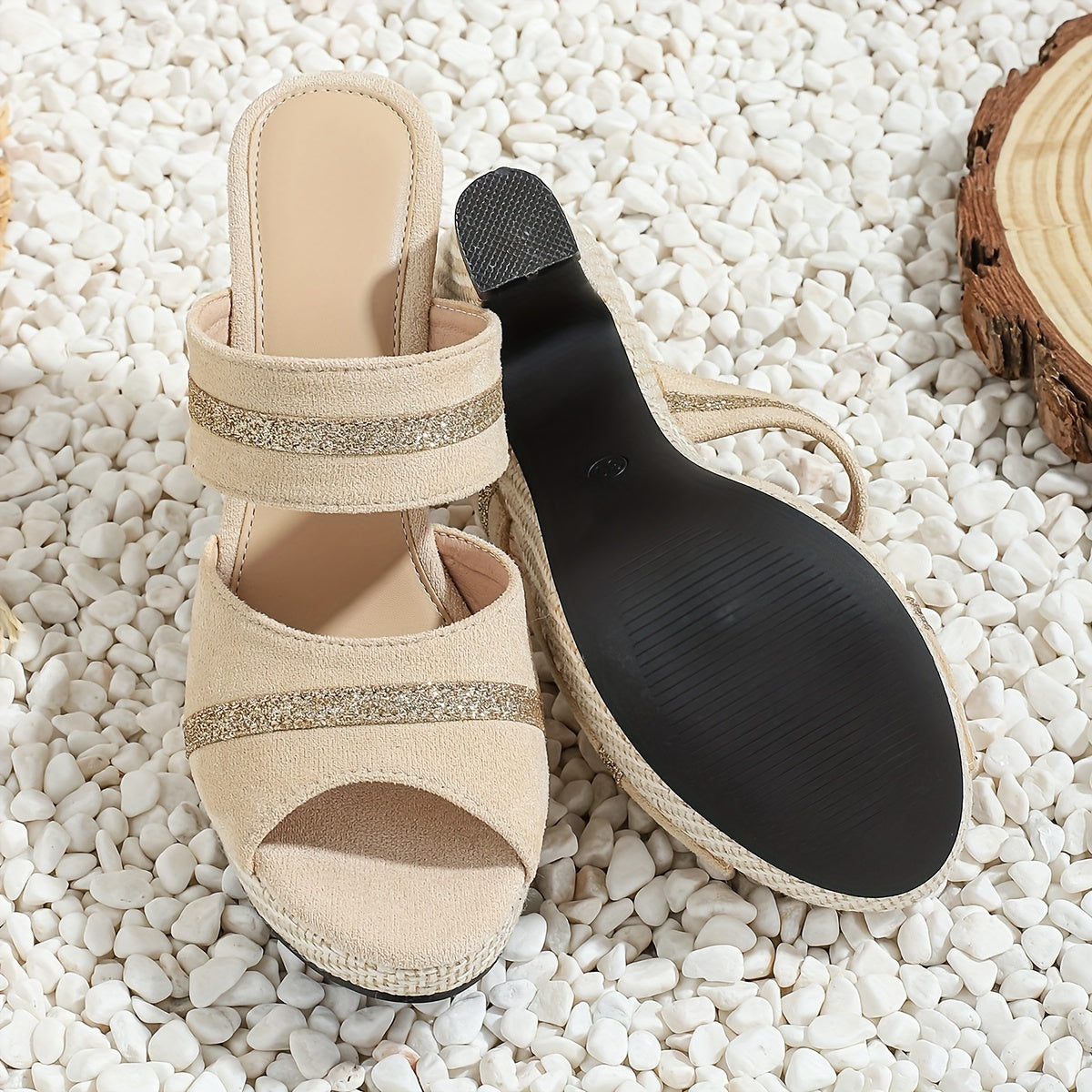 Isabella – Sophisticated Style, Effortless Comfort