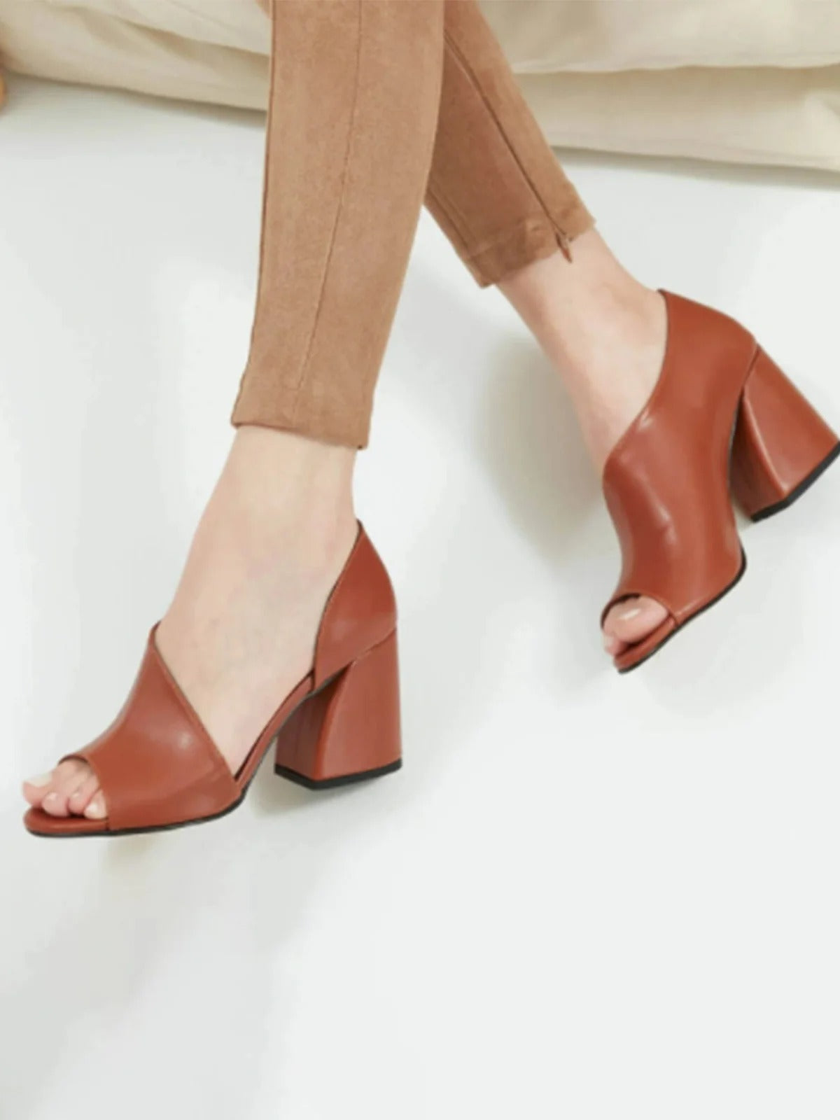 Women’s Block Heel Flats – Minimalist Sleek Design