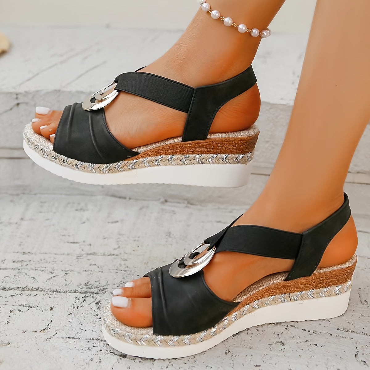 Celina – Graceful Style, Everyday Comfort