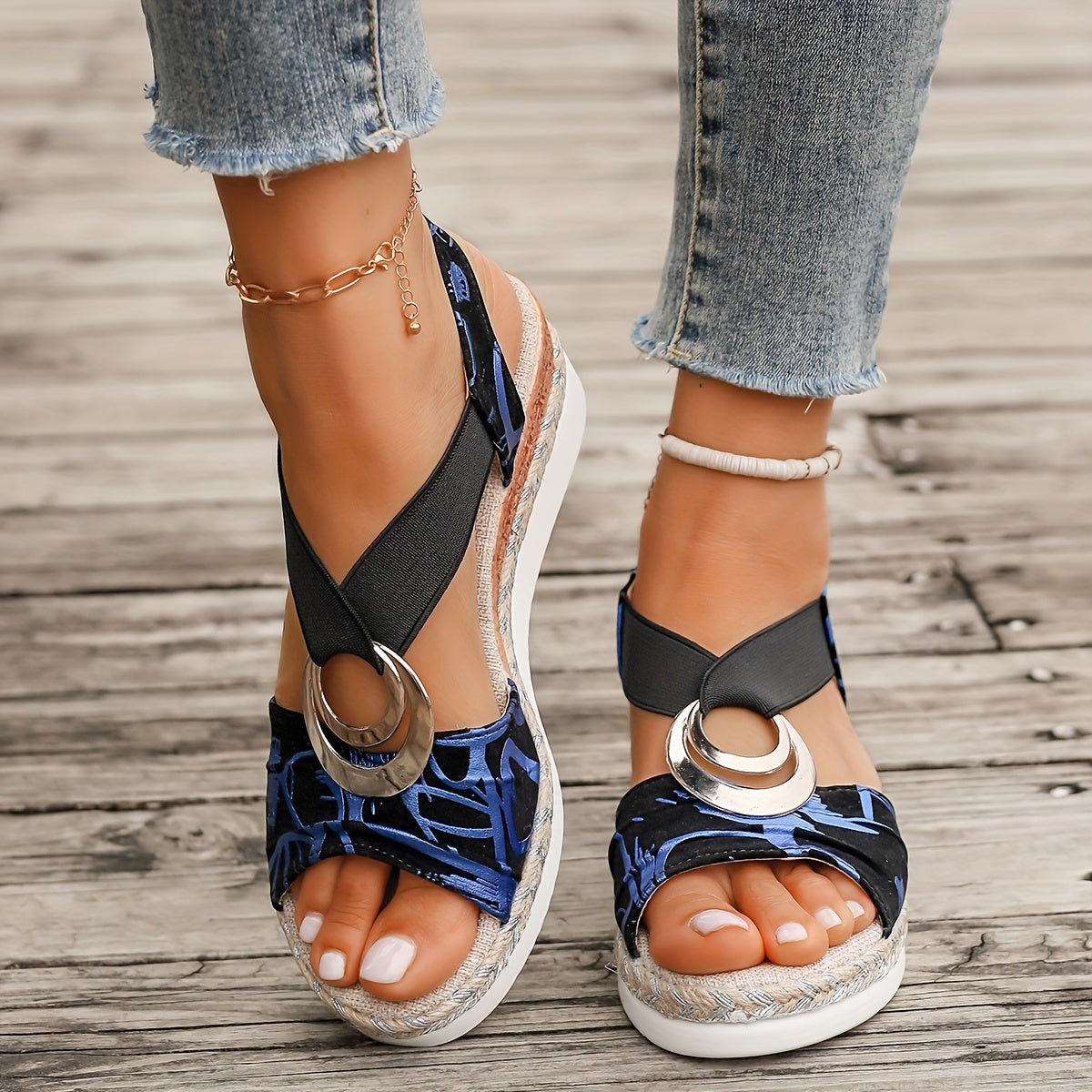 Celina – Graceful Style, Everyday Comfort